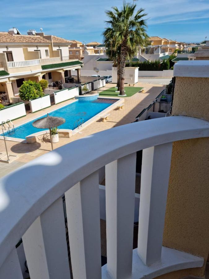 Вилла Agradable Adosado Con Piscina Сьюдад-Кесада Экстерьер фото